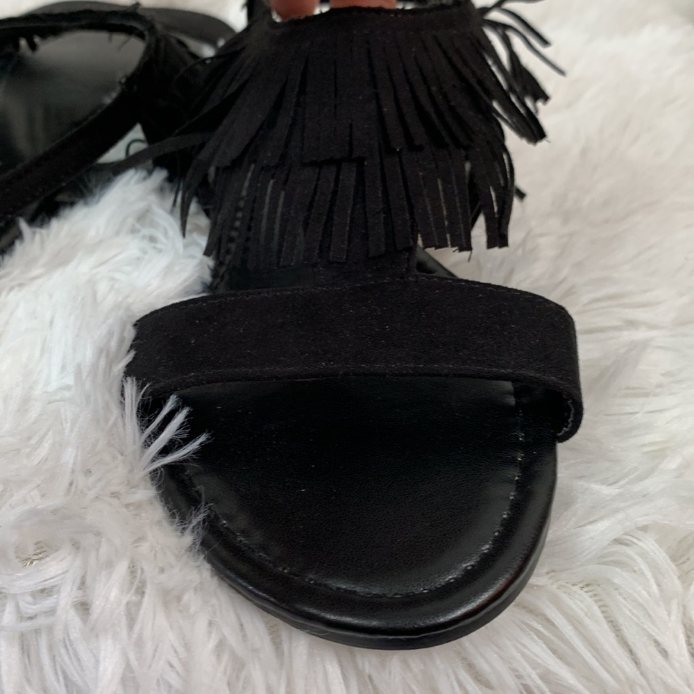 Olivia Miller Black Fringed Sandals- NWT - Picture 3 of 8
